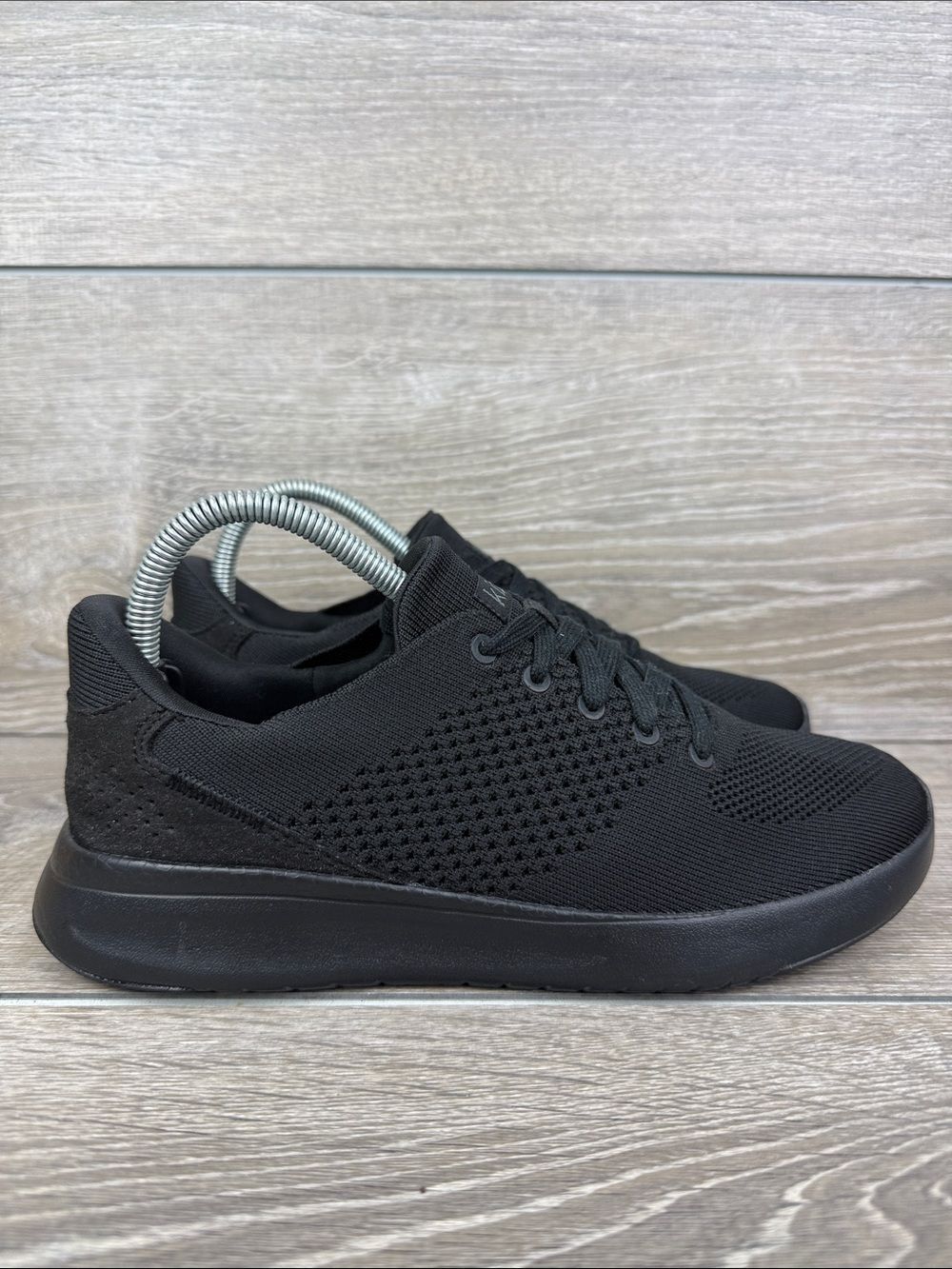 Kizik Lima Black Knit Women’s Sz 8.5 Wide/Mens 7 Low Lace Hands Free Sneakers